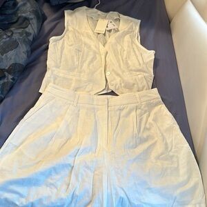 Commense white suit size XL